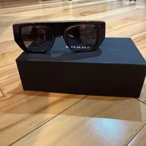 CHANEL Black and Orange Sunglasses with Artistic Design CHANEL | Accessories | Chanel Black And Orange Sunglasses  main image 2